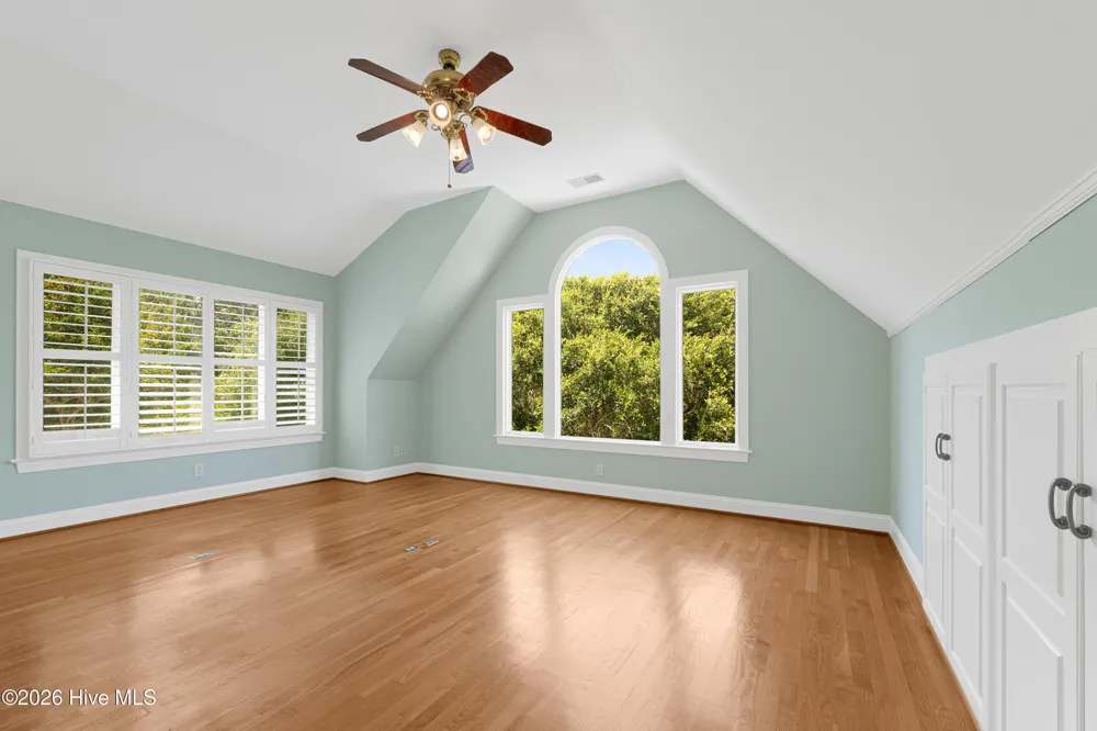 573 Coral Ridge Road Pine Knoll Shores, NC 28512