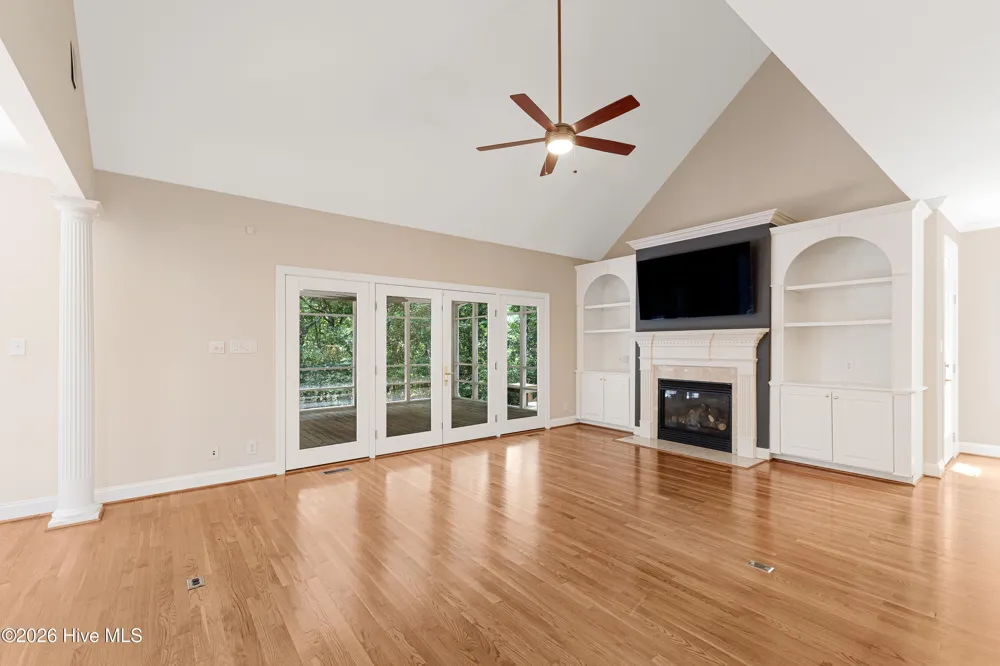 573 Coral Ridge Road Pine Knoll Shores, NC 28512