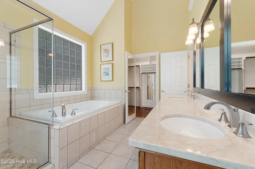 573 Coral Ridge Road Pine Knoll Shores, NC 28512