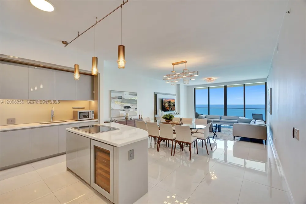 18975 Collins Ave #2303 Sunny Isles Beach, FL 33160