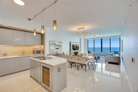 18975 Collins Ave #2303