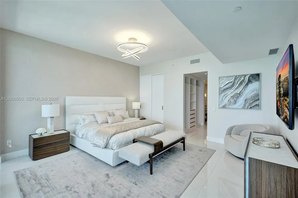 18975 Collins Ave #2303 Sunny Isles Beach, FL 33160