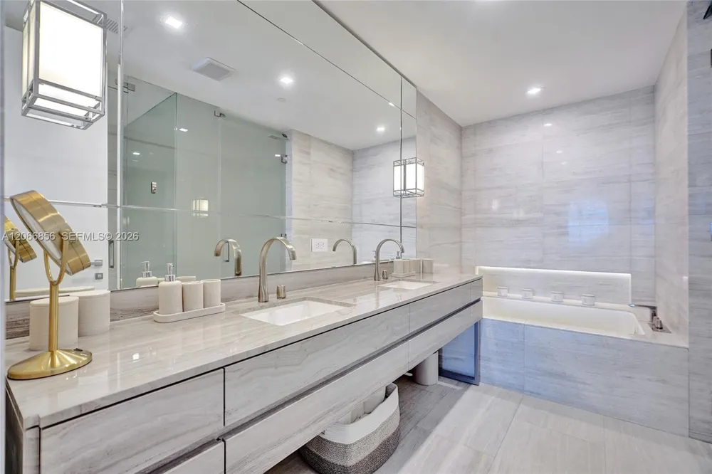 18975 Collins Ave #2303 Sunny Isles Beach, FL 33160
