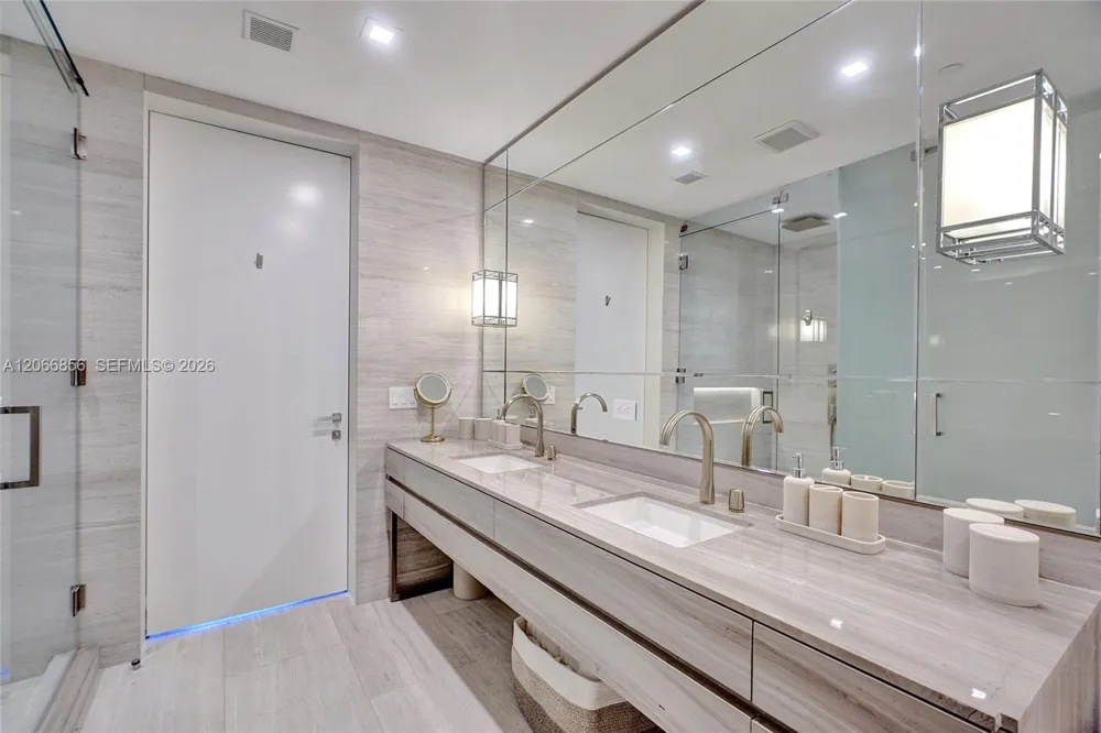 18975 Collins Ave #2303 Sunny Isles Beach, FL 33160