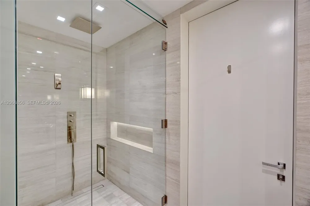 18975 Collins Ave #2303 Sunny Isles Beach, FL 33160