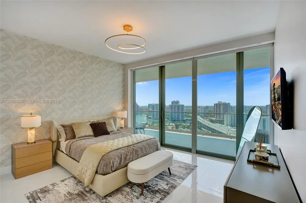 18975 Collins Ave #2303 Sunny Isles Beach, FL 33160