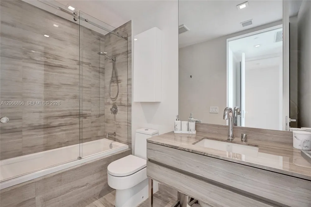 18975 Collins Ave #2303 Sunny Isles Beach, FL 33160