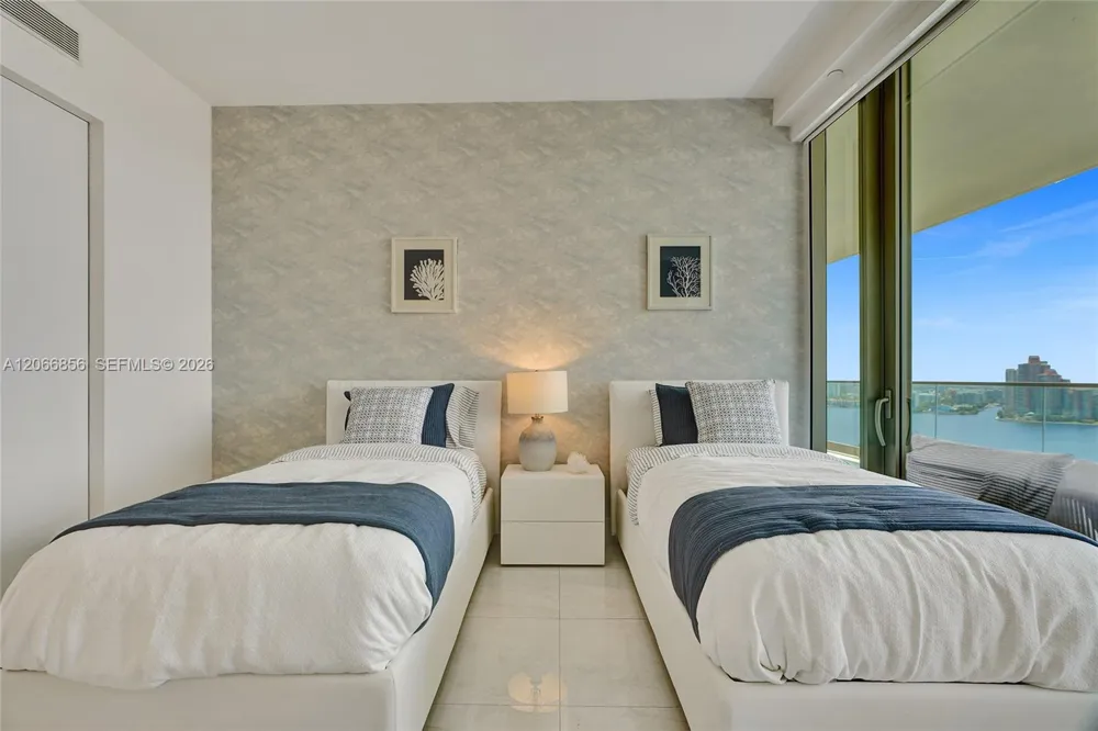 18975 Collins Ave #2303 Sunny Isles Beach, FL 33160