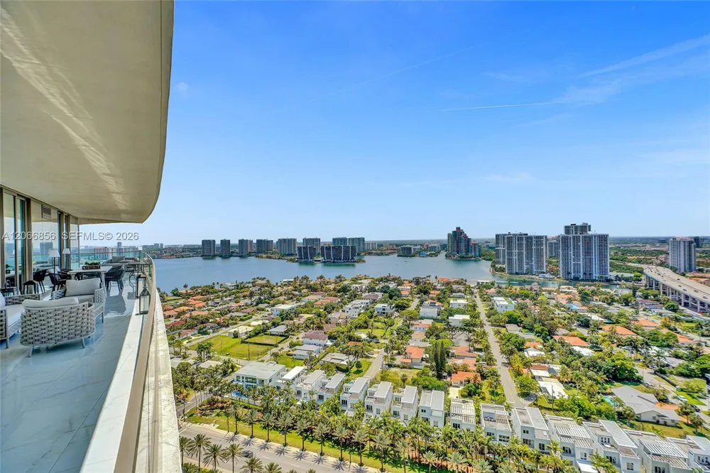 18975 Collins Ave #2303 Sunny Isles Beach, FL 33160