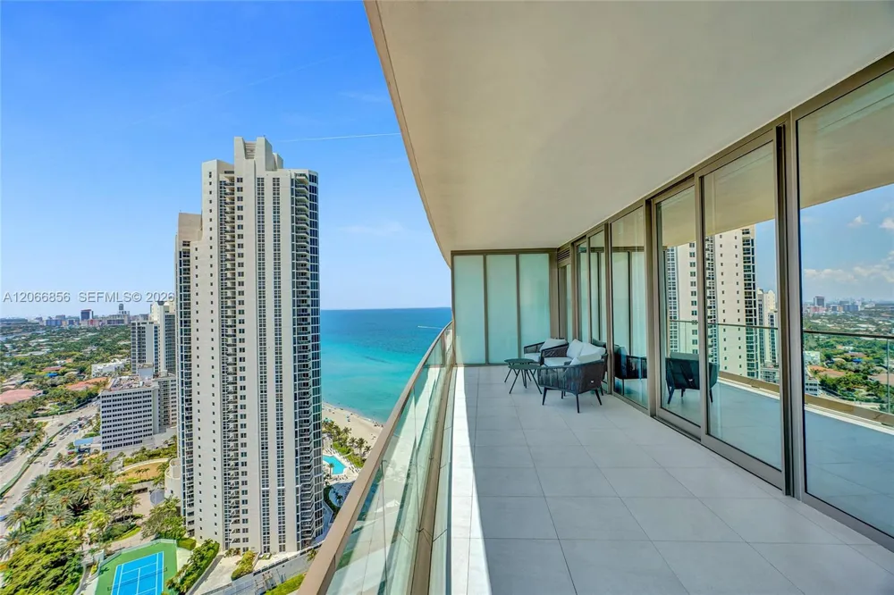 18975 Collins Ave #2303 Sunny Isles Beach, FL 33160