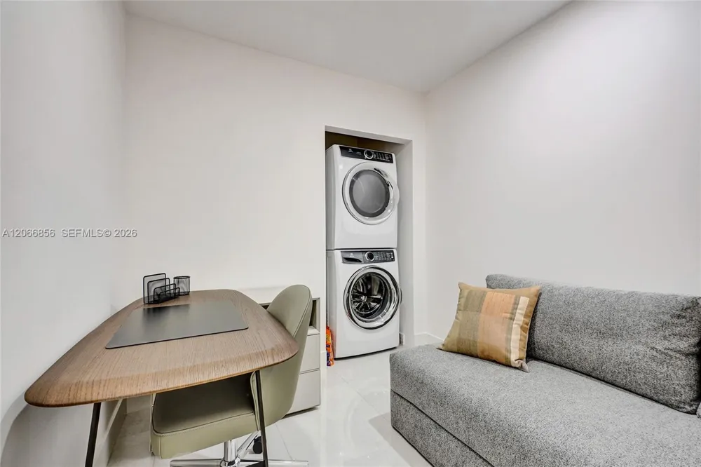 18975 Collins Ave #2303 Sunny Isles Beach, FL 33160
