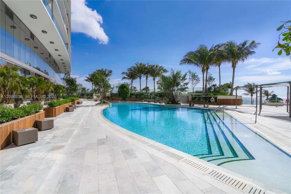 18975 Collins Ave #2303 Sunny Isles Beach, FL 33160