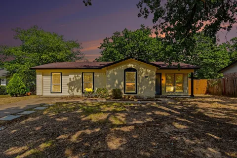 3104 Forestdale Lane