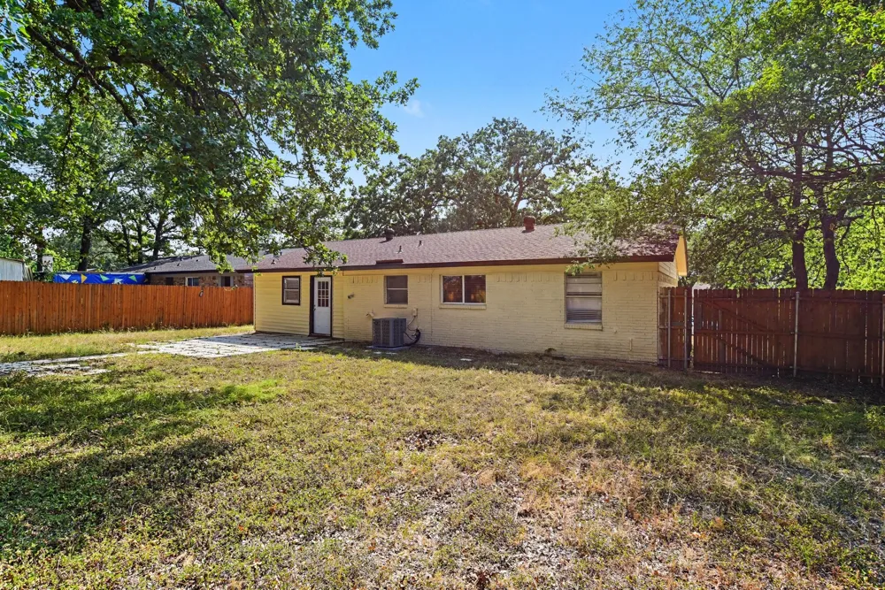 3104 Forestdale Lane Balch Springs, TX 75180