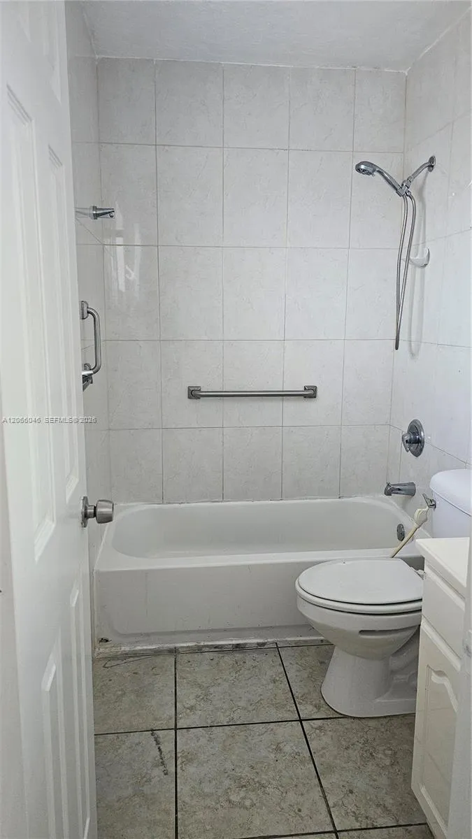 3800 SW 102nd Ave #221 Miami, FL 33165