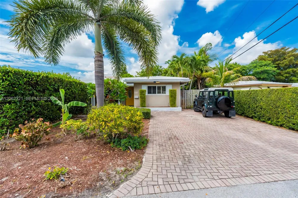 2115 NE 15th Ave Wilton Manors, FL 33305