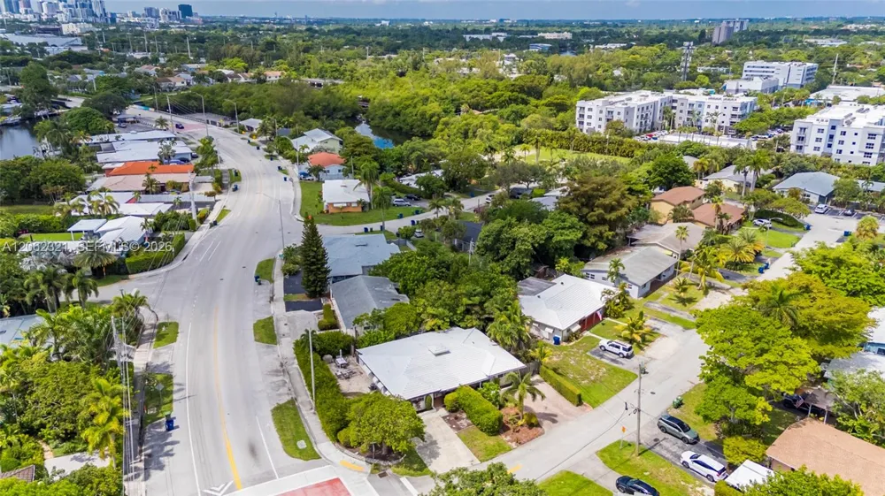 2115 NE 15th Ave Wilton Manors, FL 33305