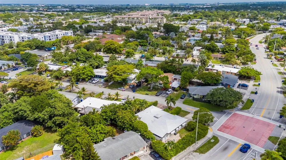 2115 NE 15th Ave Wilton Manors, FL 33305
