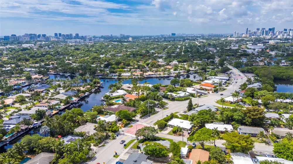 2115 NE 15th Ave Wilton Manors, FL 33305