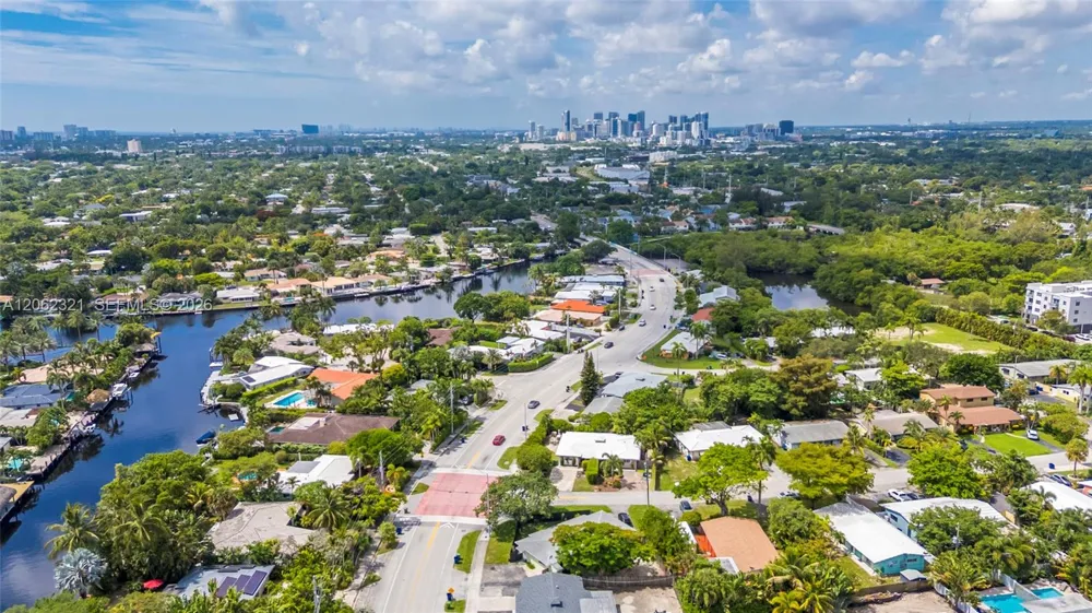2115 NE 15th Ave Wilton Manors, FL 33305
