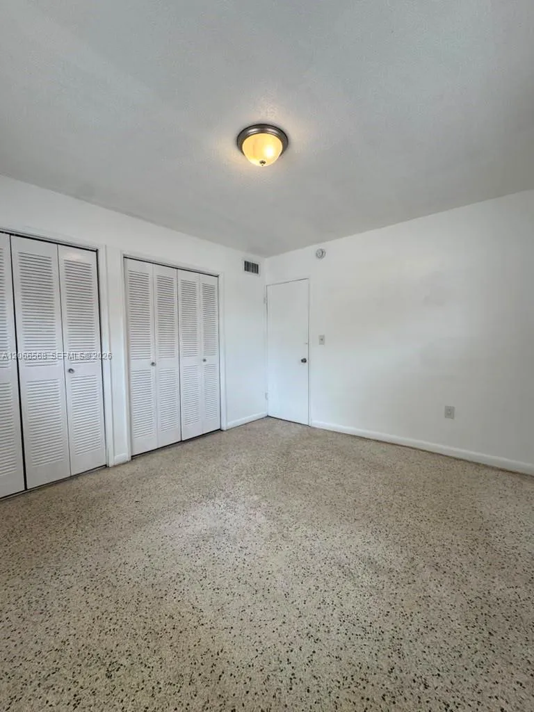 735 W 15th St #4 Hialeah, FL 33010
