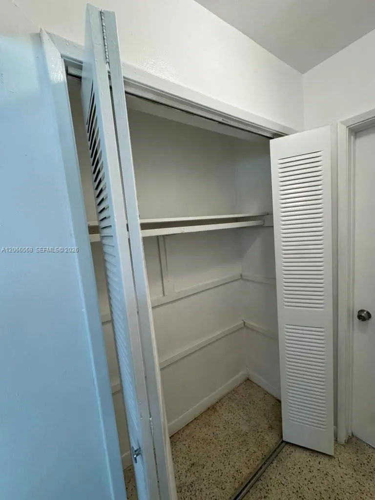 735 W 15th St #4 Hialeah, FL 33010