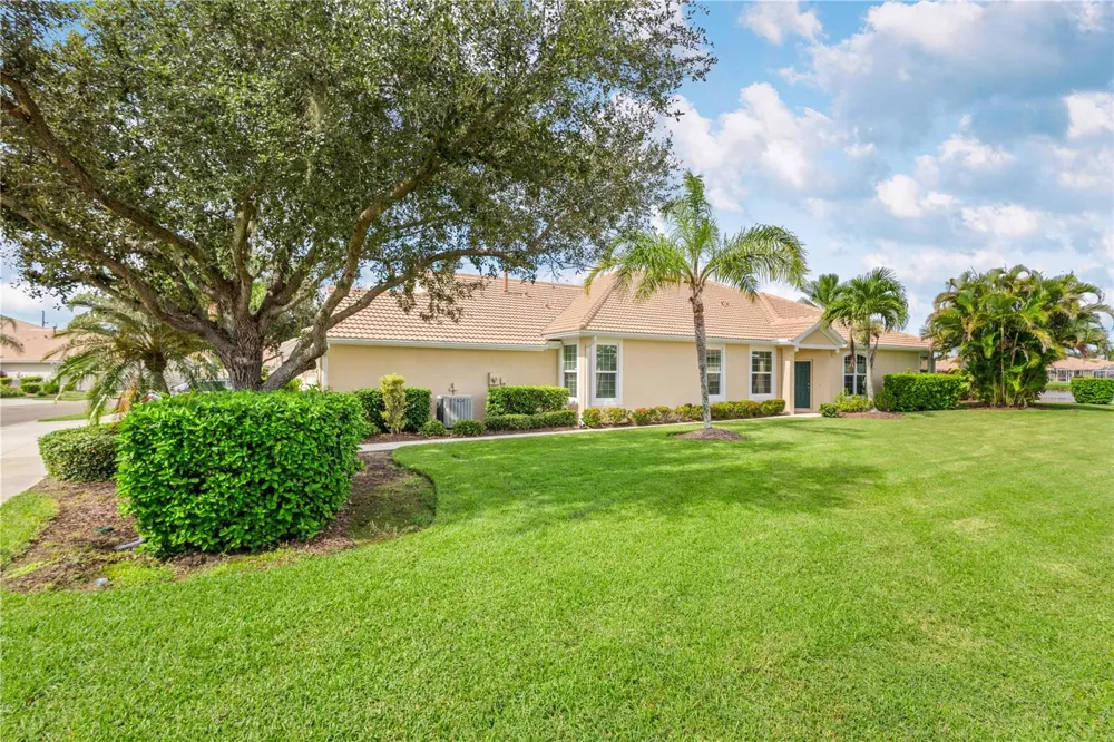 5064 WHISPERING OAKS DRIVE North Port, FL 34287