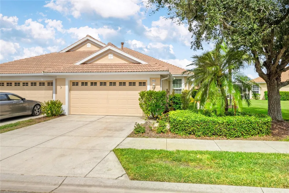 5064 WHISPERING OAKS DRIVE North Port, FL 34287