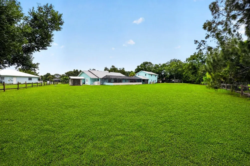 1305 GREENFIELD CIRCLE Venice, FL 34292