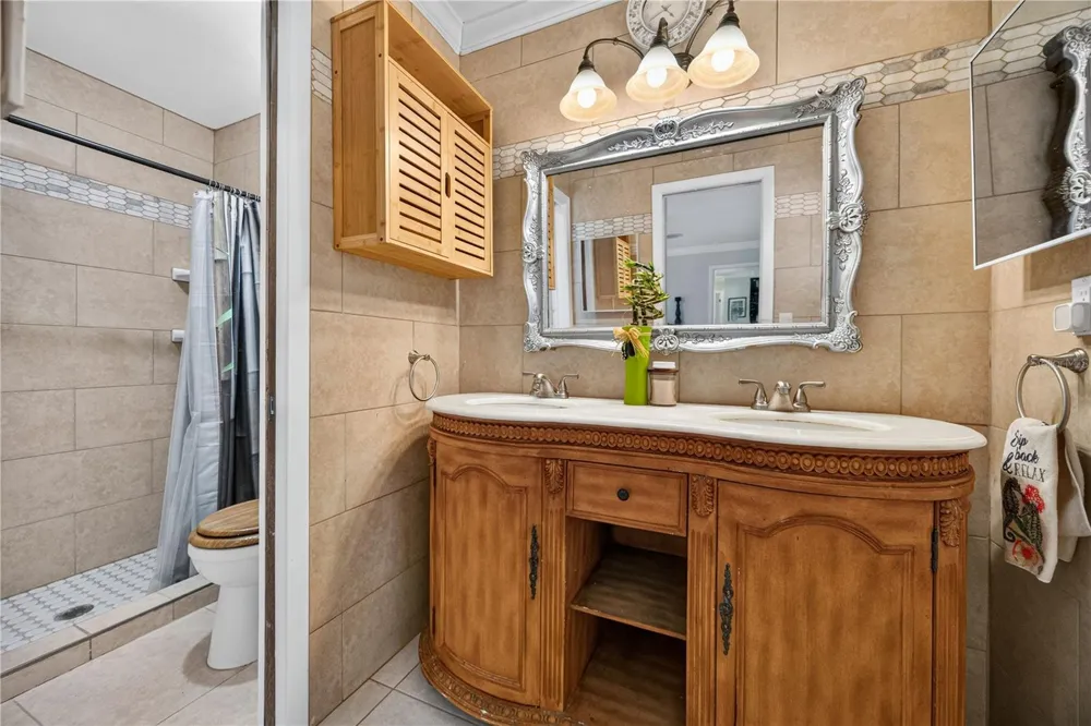 1305 GREENFIELD CIRCLE Venice, FL 34292