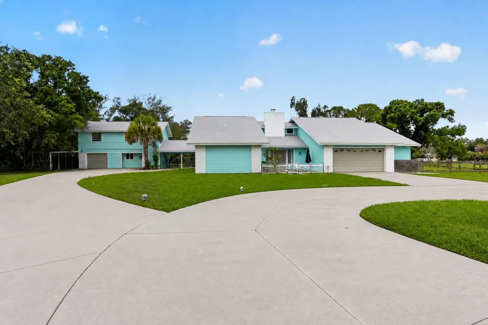 1305 GREENFIELD CIRCLE Venice, FL 34292