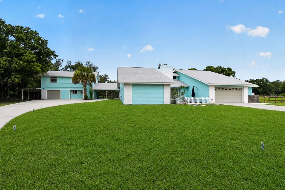 1305 GREENFIELD CIRCLE Venice, FL 34292