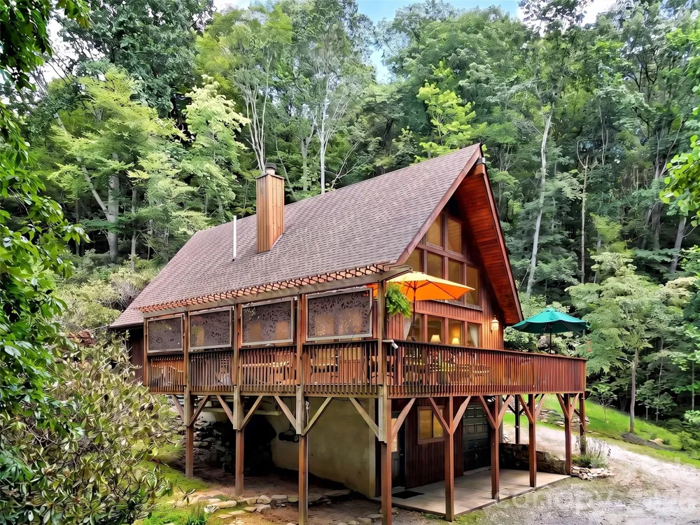 170 Wonderwood Lane Clyde, NC 28721