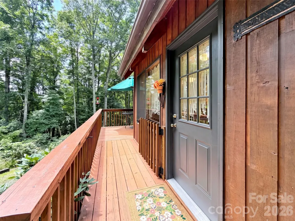 170 Wonderwood Lane Clyde, NC 28721