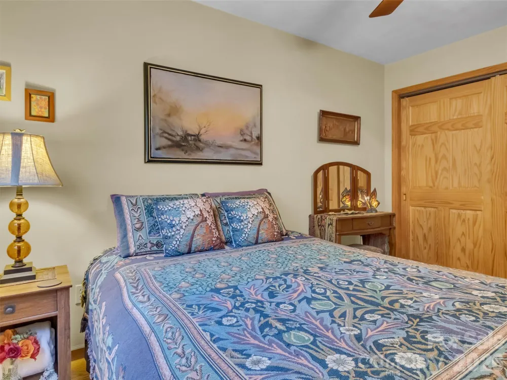 170 Wonderwood Lane Clyde, NC 28721