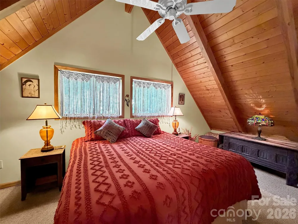 170 Wonderwood Lane Clyde, NC 28721