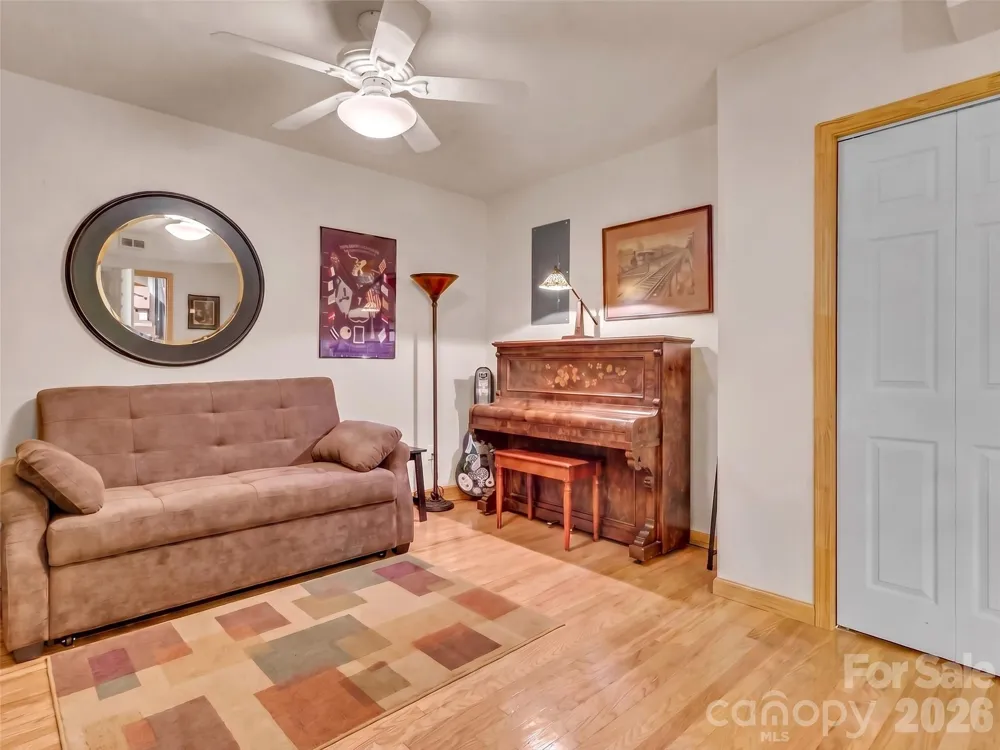 170 Wonderwood Lane Clyde, NC 28721