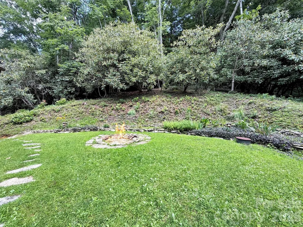 170 Wonderwood Lane Clyde, NC 28721