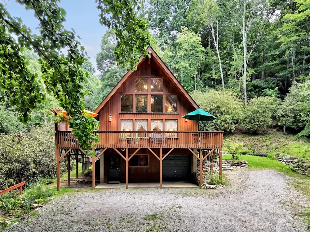 170 Wonderwood Lane Clyde, NC 28721