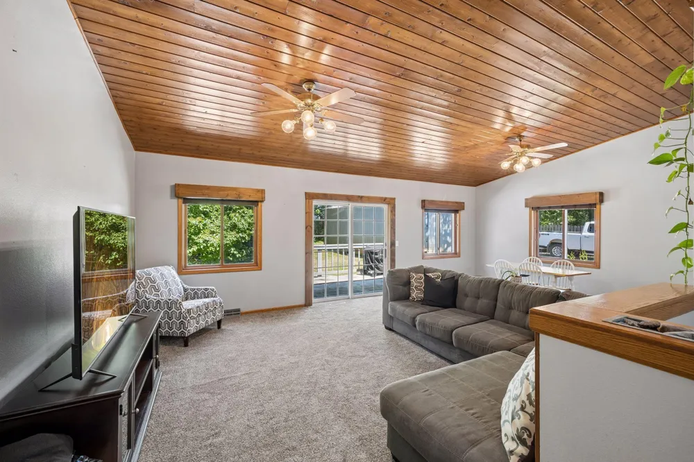 21946 Oak Heights Circle Cold Spring, MN 56320
