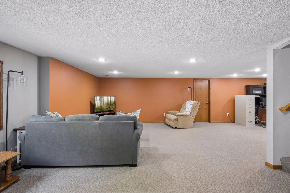 21946 Oak Heights Circle Cold Spring, MN 56320