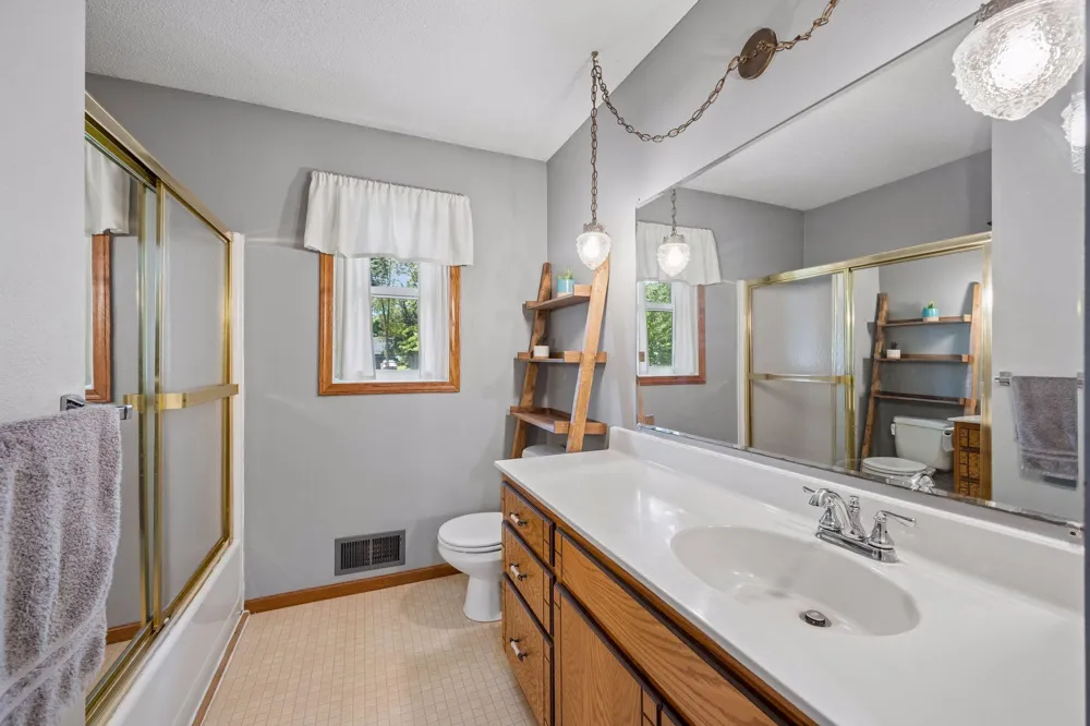 21946 Oak Heights Circle Cold Spring, MN 56320