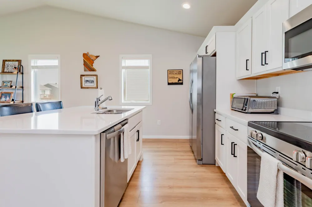 1240 Rachel Drive W West Fargo, ND 58078