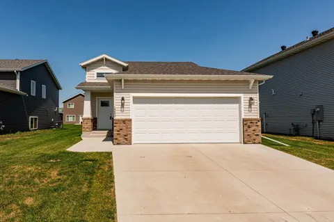 1240 Rachel Drive W