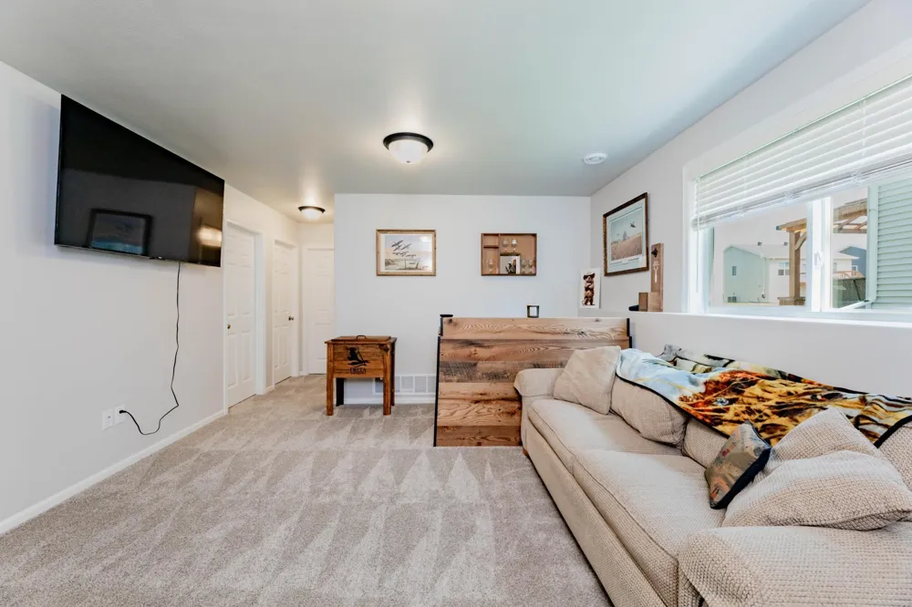 1240 Rachel Drive W West Fargo, ND 58078