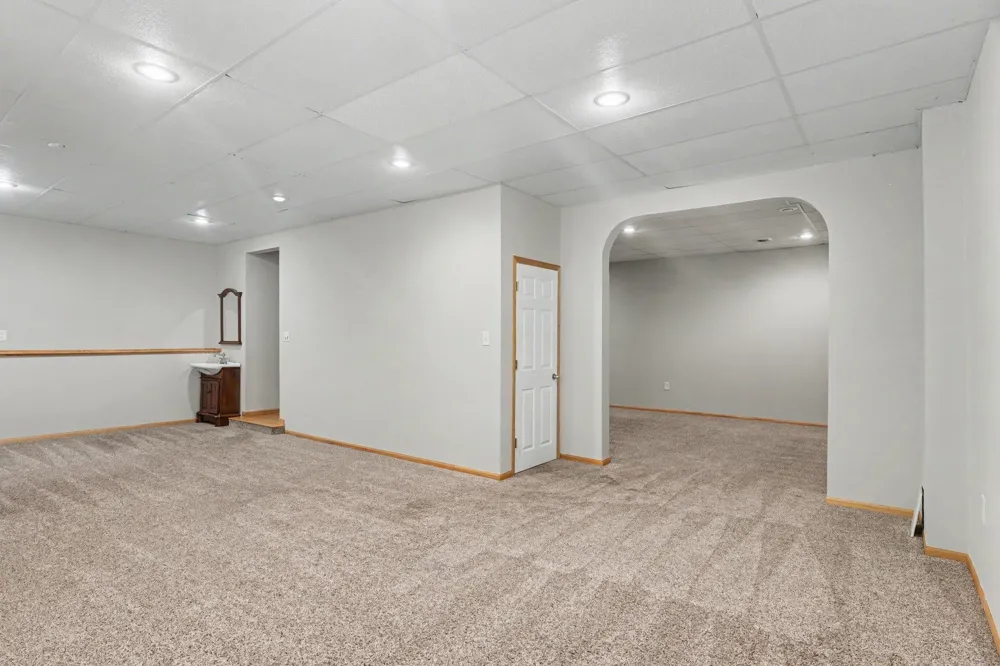 3006 Frank Street Maplewood, MN 55109