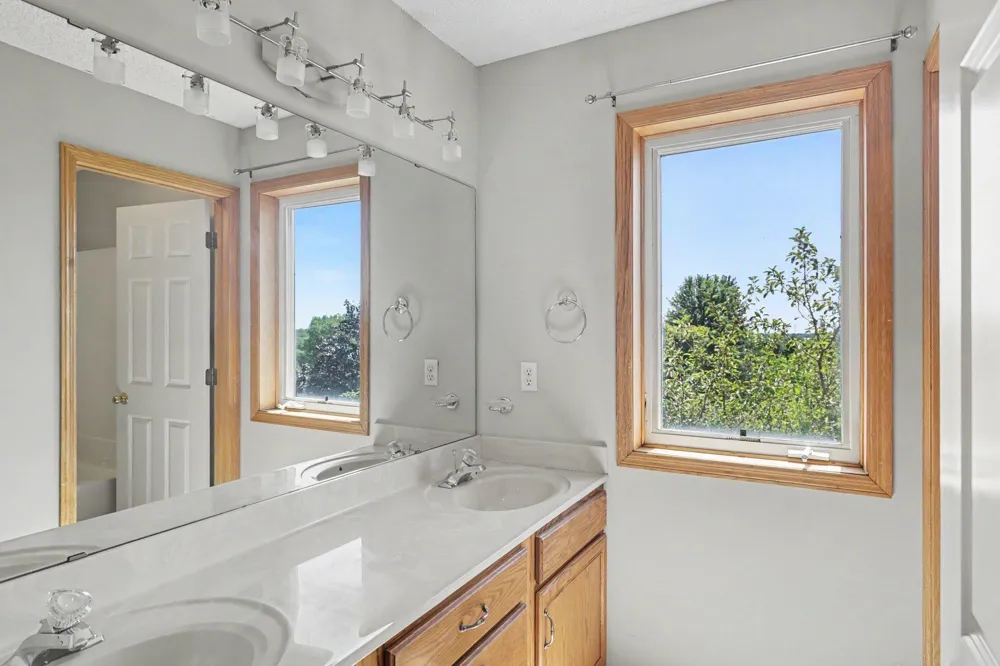 3006 Frank Street Maplewood, MN 55109