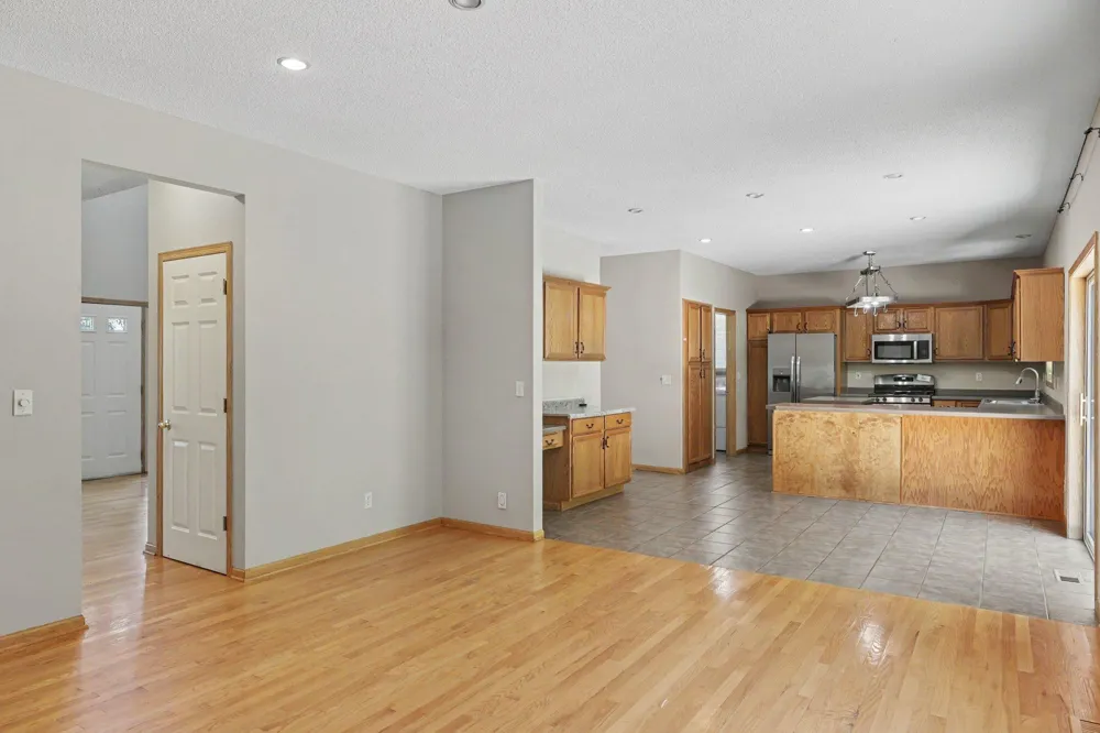 3006 Frank Street Maplewood, MN 55109