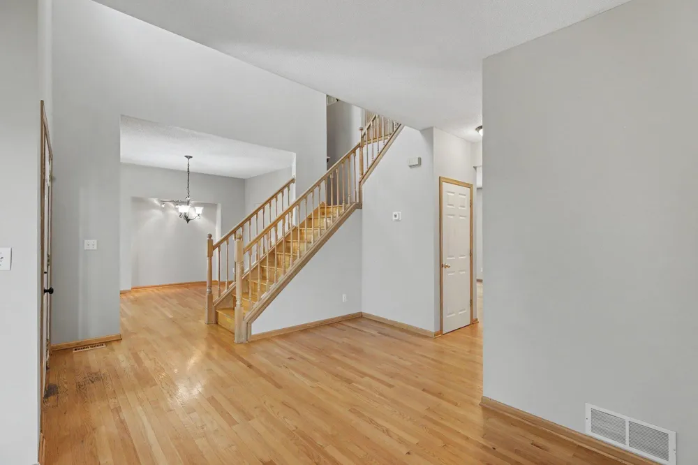 3006 Frank Street Maplewood, MN 55109
