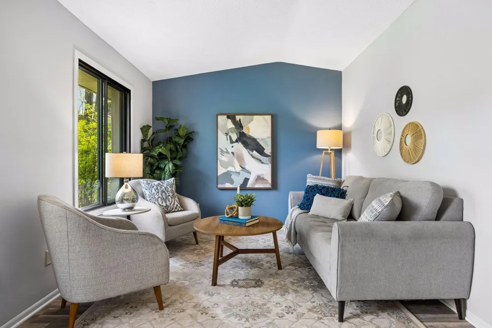 9701 Cimarron Trail Minnetonka, MN 55305